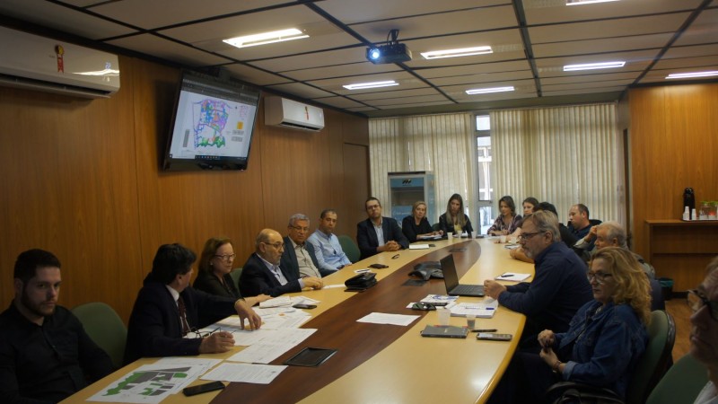 Encontro serviu para industrias conhecerem estrutura e benefícios oferecidos pelo estado