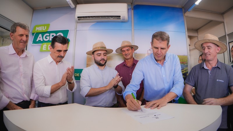 Ato de assinatura dos convênios na Expodireto Cotrijal 2023