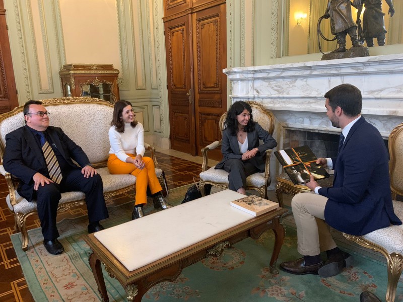 Governador Eduardo Leite em audiência com a cônsul geral da Espanha em Porto Alegre