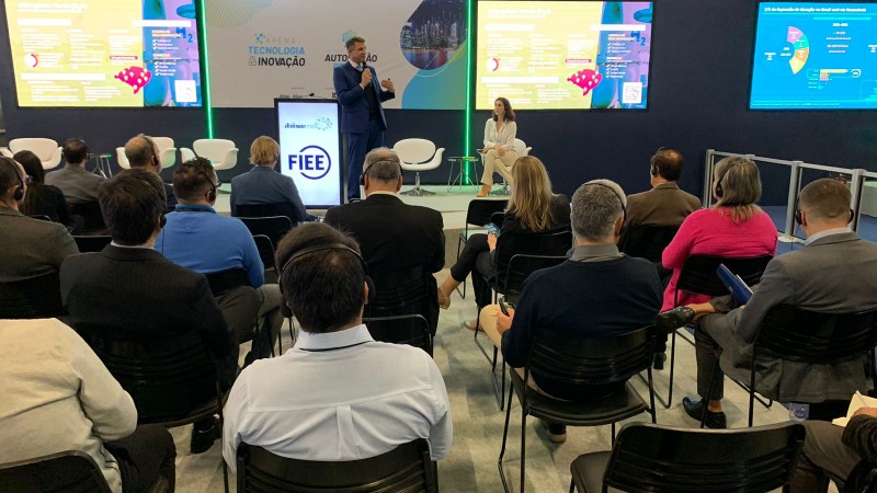 Secretário Ernani Polo palestra na Feira Internacional da Indústria Eletroeletrônica
