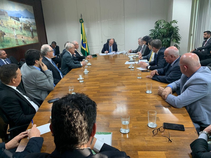 Reunião contou com a presença de mais de 20 representantes brasileiros de empresas e entidades do setor plástico e petroquímico