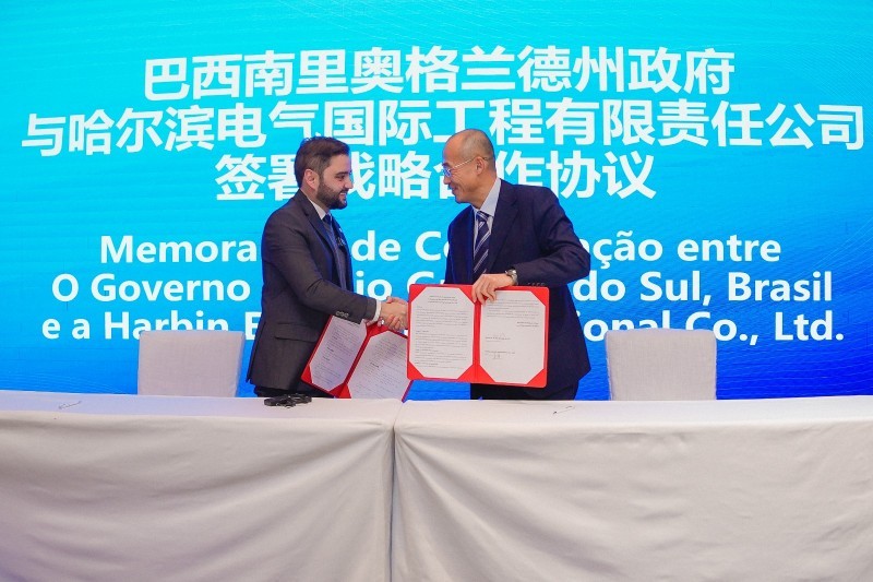 Gabriel assinou dois termos de cooperação no primeiro dia da Missão RS China, um deles com a Harbin Eletric Corporaiton